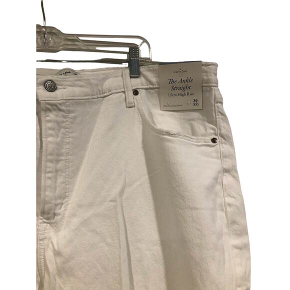 NWT New Abercrombie Curve Love Ultra High Rise DistressedStraight Jean Denim - Picture 15 of 16